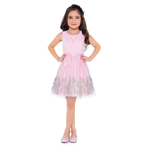 vestido de cetim com tule bordado